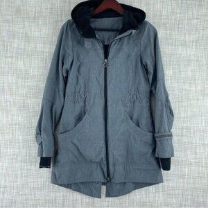 Lululemon Womens Size 4 Jacket full zip *flaw* 1311
